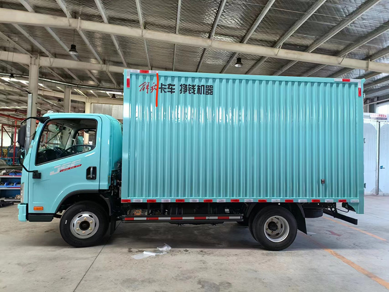 尾板一体化车厢